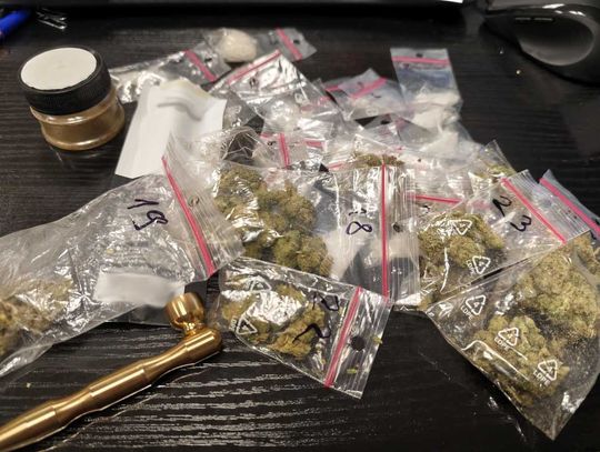 33-latek wpadł z narkotykami podczas kontroli drogowej. Niedługo później zatrzymano jego kolegę 33-latek wpadł z narkotykami podczas kontroli drogowej. Niedługo później zatrzymano jego kolegę