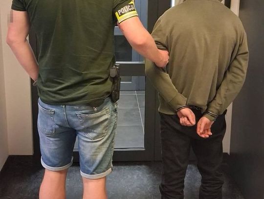 34-latek aresztowany za napaść na kobietę. Zerwał jej z szyi złoty łańcuszek i ukradł zawieszkę