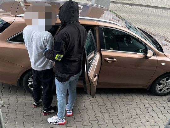 34-latek zatrzymany za usiłowanie zabójstwa znajomego. Pogrążyły go nagrania z kamer w mieszkaniu