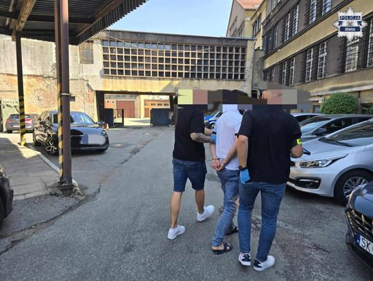 35-latek aresztowany za próbę zamordowania żony. Rzucił się na nią z nożem