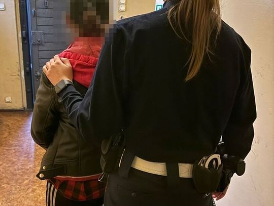 35-latka po narkotykach wjechała w ogrodzenie, a potem uciekła świadkom, którzy chcieli ją zatrzymać