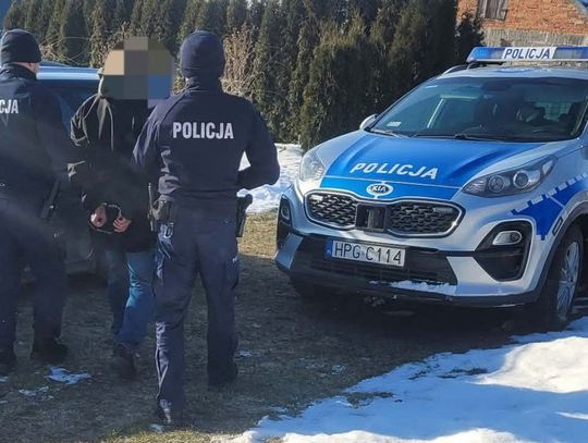 37-latek podawał się za nastolatka i próbował uwodzić nieletnich. Grozi mu kara do 3 lat więzienia