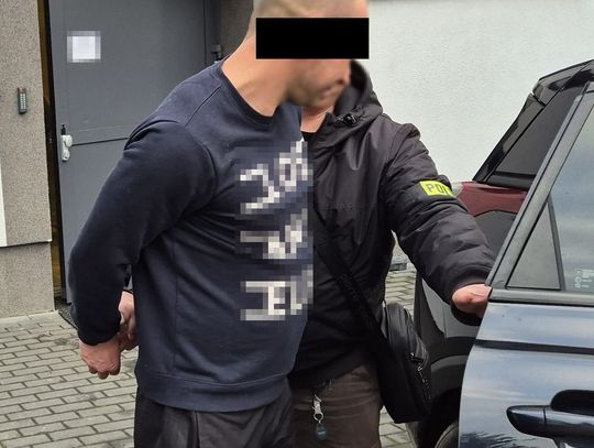 43-latek aresztowany za groźby pod adresem sąsiada. Straszył go nożem i próbował zaatakować siekierą