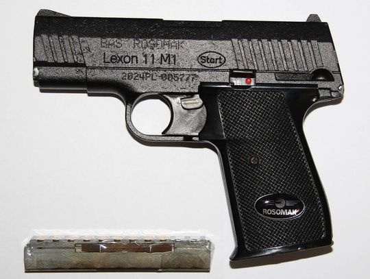 43-latek zamienił życie byłej partnerki w piekło. Groził, że zabije ją przy użyciu maczety i broni 43-latek zamienił życie byłej partnerki w piekło. Groził, że zabije ją przy użyciu maczety i broni