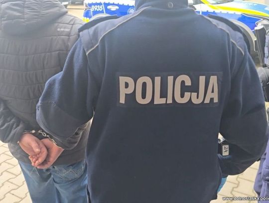 45-latek odkręcił gaz i uszczelnił mieszkanie. Chciał doprowadzić do wysadzenia całego budynku