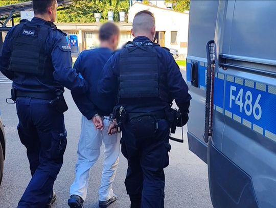 47-latek podejrzany o podpalenie kamienicy. Usłyszał aż 7 zarzutów