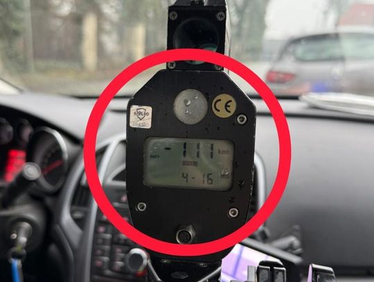 48-latka jechała przez wieś z prędkością 111 km/h. Tłumaczyła, że "została popchnięta przez diabła"