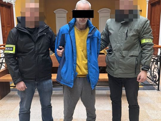 51-latek zatrzymany do oszustwa "na policjanta". Odebrał 30 tysięcy od zmanipulowanego seniora