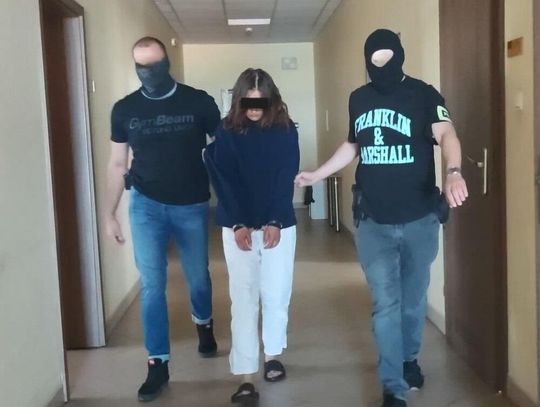 6-letni chłopiec znaleziony martwy w mieszkaniu. Zarzuty dla matki dziecka i jej konkubenta