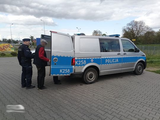 68-letni kierowca uciekał policji. Uzbierał 53 punkty karne i mandaty na prawie 10 tysięcy złotych