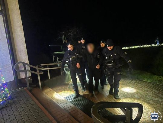 73-latek uciekł w święta z ośrodka dla seniorów. Trząsł się z zimna, gdy odnaleźli go policjanci