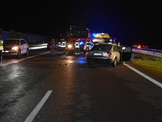 86-latek jechał audi autostradą pod prąd. Spowodował wypadek, w którym śmierć poniósł inny kierowca