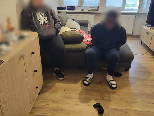 Afrykańczycy zrobili skok na magazyn smartwatchy. Zabrali towar warty ponad 770 tysięcy Afrykańczycy zrobili skok na magazyn smartwatchy. Zabrali towar warty ponad 770 tysięcy