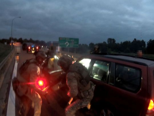Akcja kontrterrorystów na ekspresówce. Zatrzymany kibol ścigany za pobicie ze skutkiem śmiertelnym