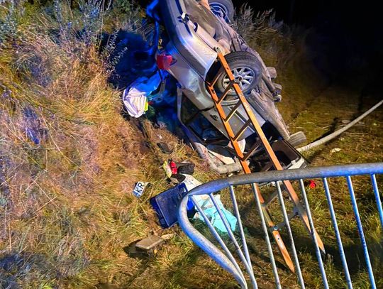 Audi w rowie, broń w samochodzie i materiały wybuchowe w domu. 21-letni kierowca był pijany i agresywny