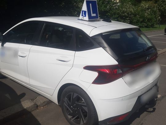 Auto bez przeglądu i instruktor z zakazem jazdy. Szokujący wynik kontroli "eLki"