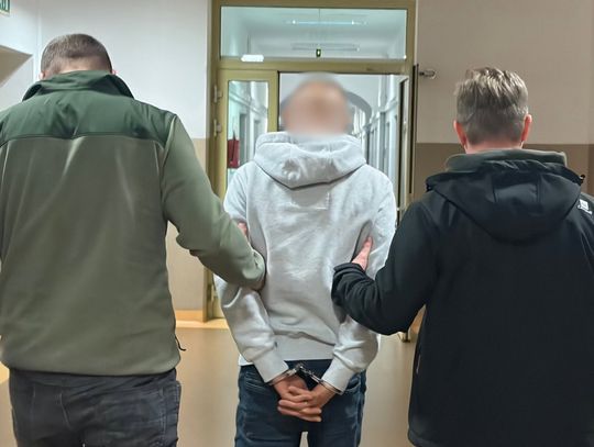 Awantura z sąsiadami, groźby i atak na policjanta. 38-latek może trafić za kratki na 7,5 roku