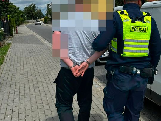 Bał się, że coś wydmucha i zawrócił na widok policji. Alkomat nic nie pokazał, ale i tak skończył w kajdankach