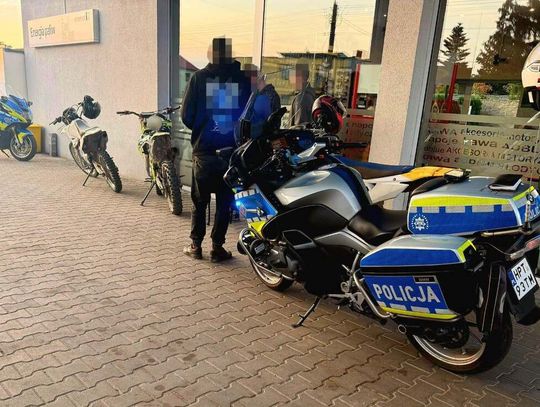 Bez tablic, bez OC i bez uprawnień na motocykl. Trzej nastolatkowie zatrzymani przez drogówkę