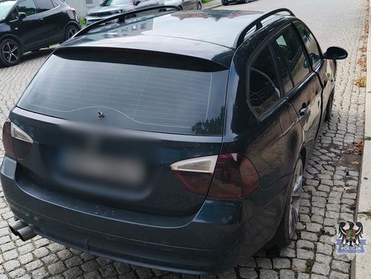 BMW miało licznik cofnięty o blisko 150 tysięcy kilometrów. 26-latek tłumaczył, że to po naprawie
