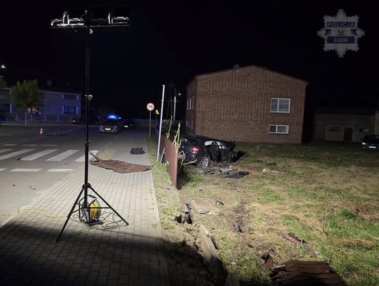 BMW wypadło z drogi i potrąciło 9-latka jadącego rowerem. Dziecko jest w ciężkim stanie