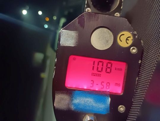 BMW zatrzymane dwa razy w ciągu kilku minut. 21-latek stracił prawo jazdy i 5 tysięcy złotych