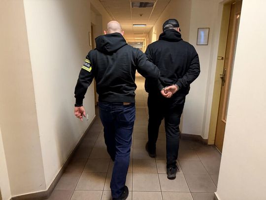 Brawurowa ucieczka 40-latka. W tle narkotyki i poważne przestępstwo seksualne