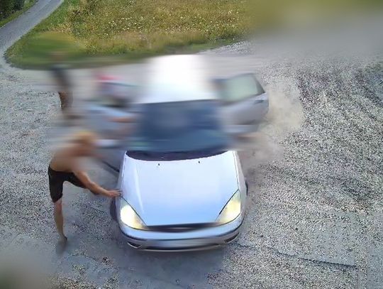 Brutalna napaść na 30-latka. Znajomy wywabił go z domu, po chwili nadjechało auto z 4 mężczyznami