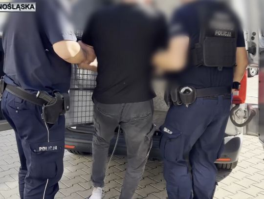 Brutalne pobicie i porwanie mężczyzny. Kryminalni zatrzymali dwóch pseudokibiców
