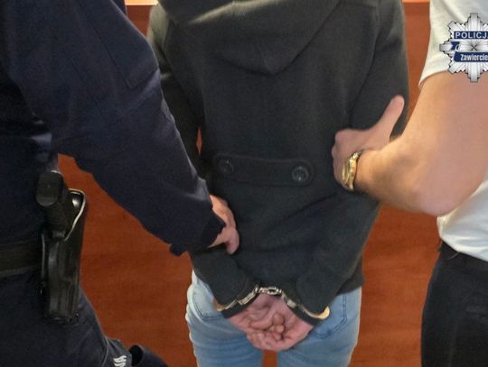 Była poszukiwana i miała przy sobie narkotyki. Wpadła, bo przejechała rowerem przez przejście