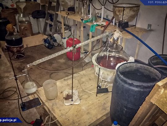 CBŚP rozbiło gang narkotykowy. Zatrzymano osiem osób, które odpowiedzą za produkcję amfetaminy