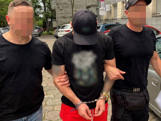 CBŚP rozbiło rodzinną grupę przestępczą. Sprowadzali narkotyki z Hiszpanii do Polski