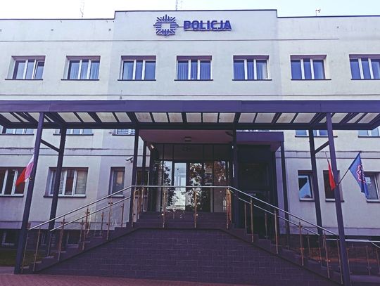 Chciał odpocząć na komendzie i zasnął w poczekalni. Za nieopłaconą grzywnę aresztowali go na 5 dni