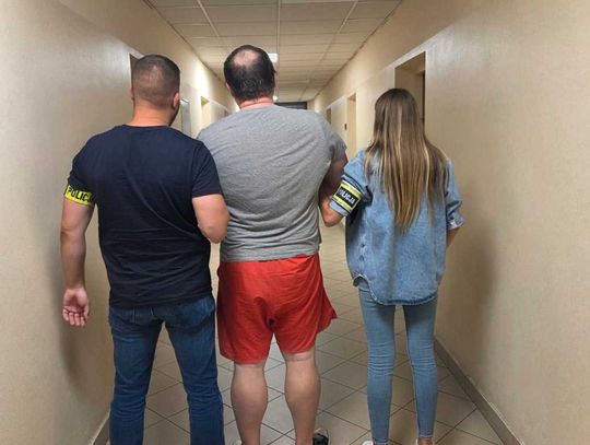 Chciał odwiedzić rodzinę w Warszawie, zwinęli go do więzienia. Mężczyzna był poszukiwany za pranie pieniędzy