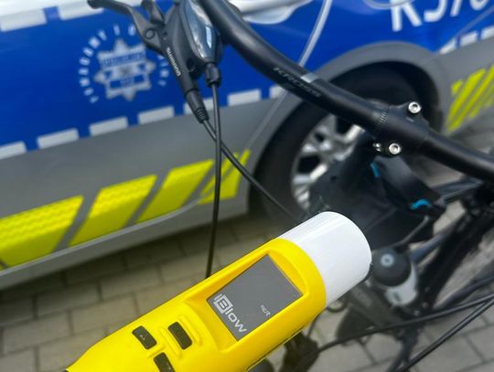 Chciał przycwaniakować przed policją i rozbił szklaną butelkę. Teraz musi zorganizować 5 tysięcy na mandaty