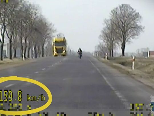 Chciał zacząć sezon motocyklowy i od razu stracił prawko. Policjantom tłumaczył , że "przepalał" maszynę Chciał zacząć sezon motocyklowy i od razu stracił prawko. Policjantom tłumaczył , że "przepalał" maszynę