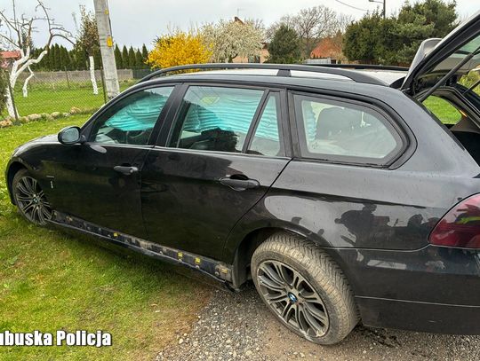 Chciał zaimponować kolegom driftem, ale wszystko poszło nie tak. Urwane koło, wysoki mandat i punkty