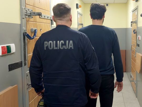 Chciał zmienić życie byłej partnerki w piekło. Wpadł po ostrzelaniu jej auta w trakcie jazdy Chciał zmienić życie byłej partnerki w piekło. Wpadł po ostrzelaniu jej auta w trakcie jazdy