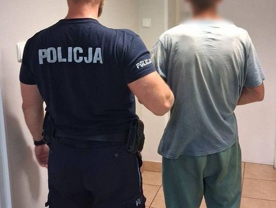 Chciał zrobić na złość żonie. Wsiadł po pijaku za kierownicę i celowo wjechał w jej auto