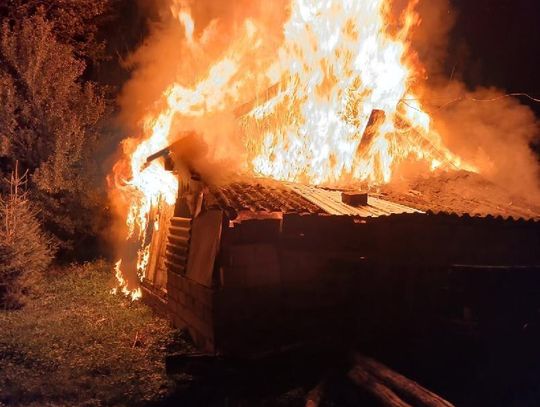 Chciała „odegrać się” na rodzinie męża. 44-latka podpaliła budynki teściowej