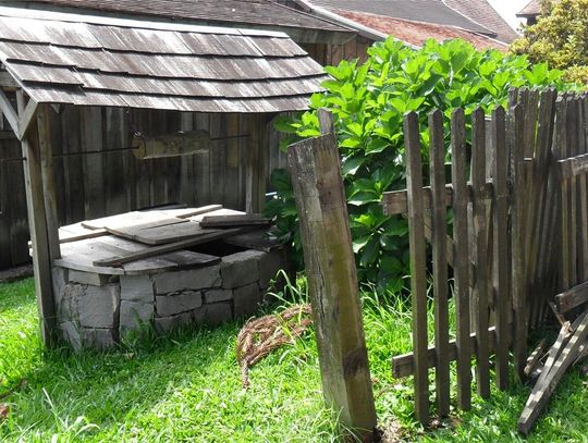 Co robić, kiedy woda w studni waha się oraz zanika?