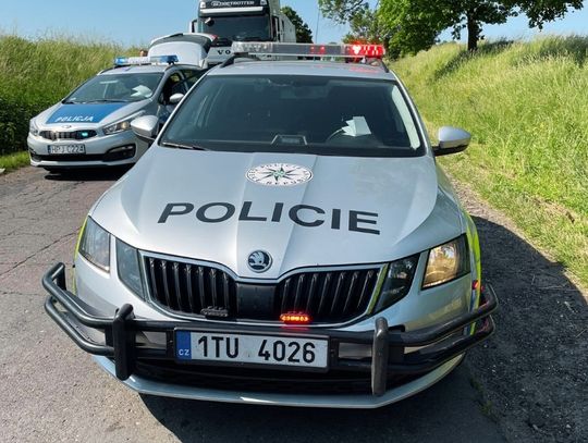 Czeska policja wjechała za ściganym do Polski. Nasi funkcjonariusze ustawili blokadę. Mężczyzna został zatrzymany i obezwładniony