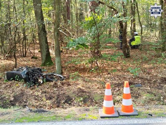 Czołowe zderzenie yamahy i ciężarowego volvo. 37-letni motocyklista zginął na miejscu