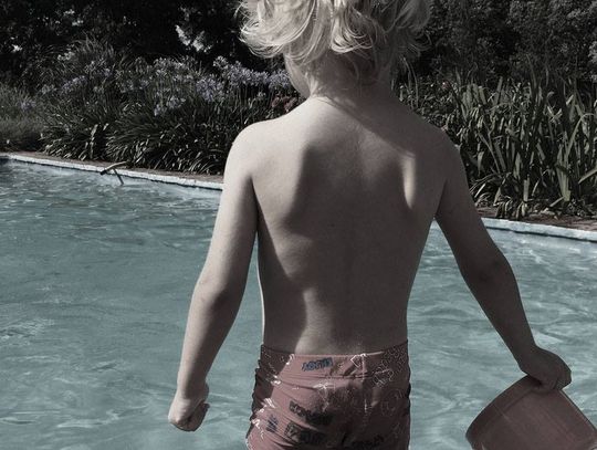 Czteroletni chłopczyk topił się na strzeżonym basenie. Jest w stanie śpiączki farmakologicznej