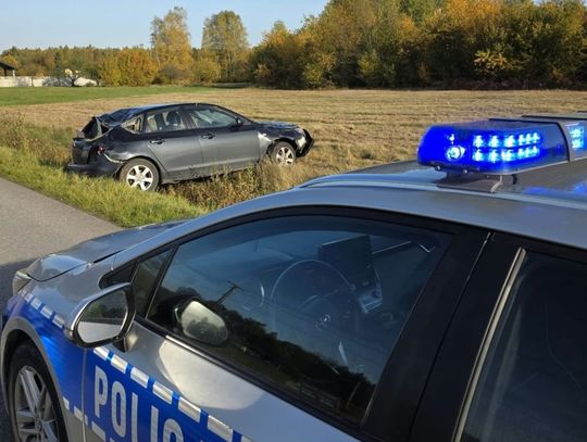Dachowała z 5-letnią córką w samochodzie. Miała ponad 2,5 promila