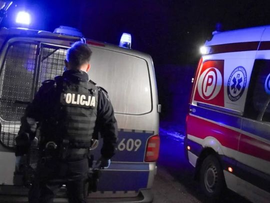 Desperat leżał na drodze i krzyczał, by go rozjechać. Kierowca ciężarówki zaalarmował policję