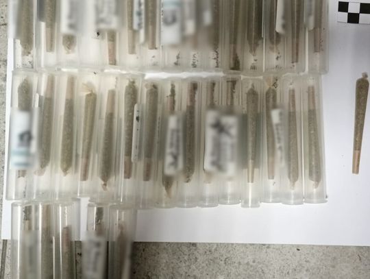 Diler oskarżony o sprzedaż 38 kilogramów narkotyków tylko w ciągu jednego roku. Gotowe blanty to dopiero początek Diler oskarżony o sprzedaż 38 kilogramów narkotyków tylko w ciągu jednego roku. Gotowe blanty to dopiero początek