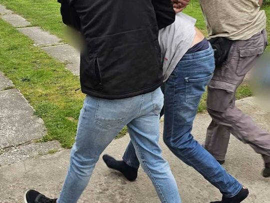 Domówka zamieniła się w horror! 37-latek zaatakował uczestnika imprezy maczetą i kijem – trafił za kraty!