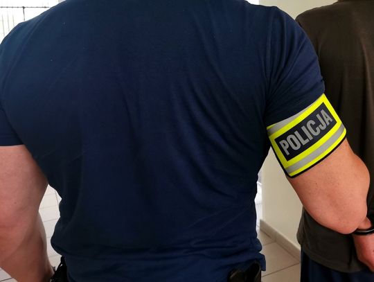 Dostawca papierosów zniknął z pieniędzmi i przestał odbierać telefony z firmy. Policjanci znaleźli go jeszcze tego samego dnia