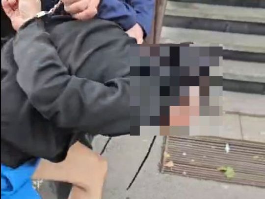 Dwa razy napadł tego samego mężczyznę. Ukradł mu telefon, a potem chciał wyłudzić kasę za jego zwrot